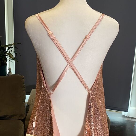 Women’s Plus Sized Fully Sequined Mermaid Style Dress with Train Size XXL NWT - Picture 8 of 12